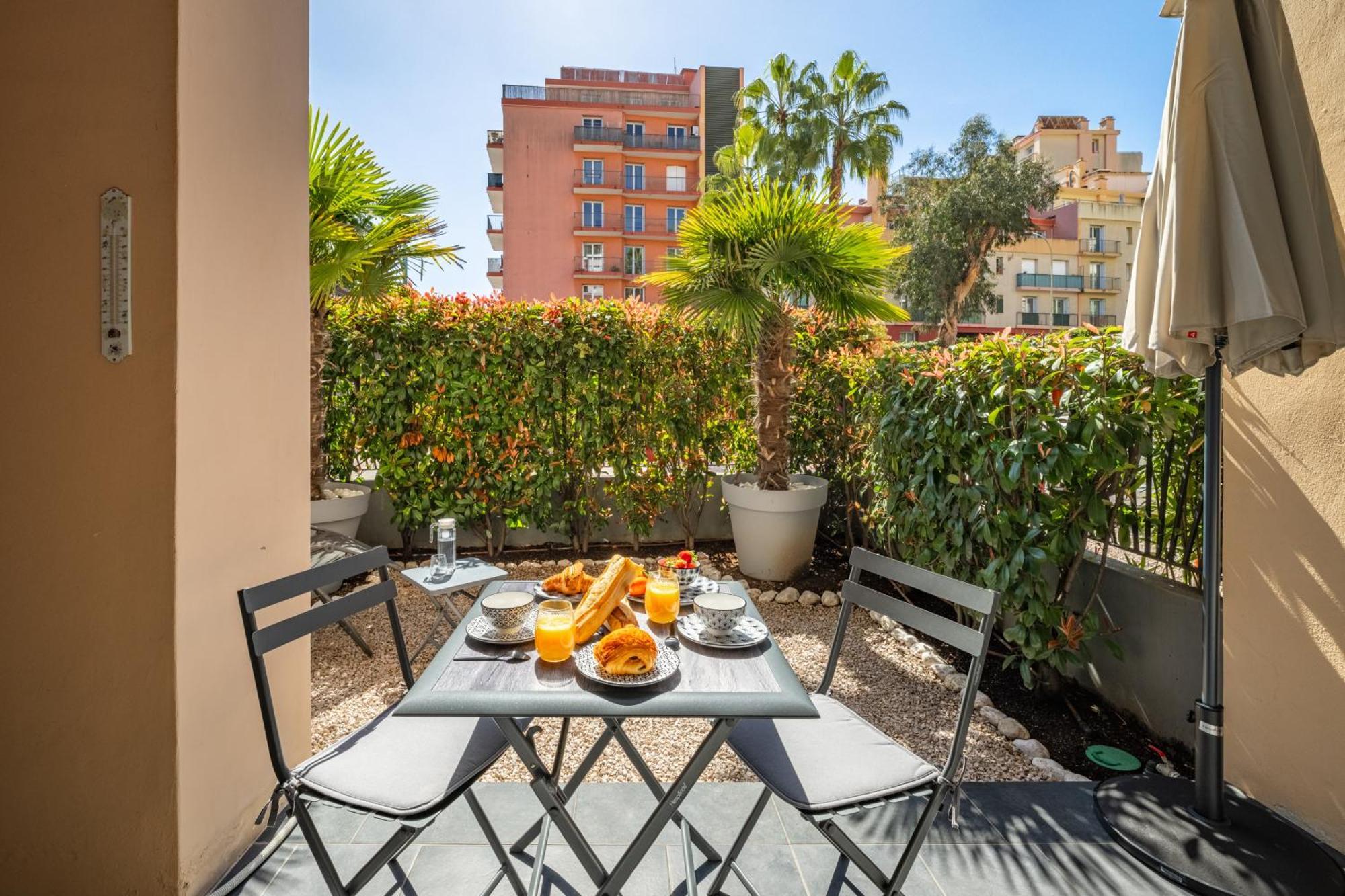 Apartament Le Coq Wagner - Parking - Air Conditioning - Pool Mentona Zewnętrze zdjęcie