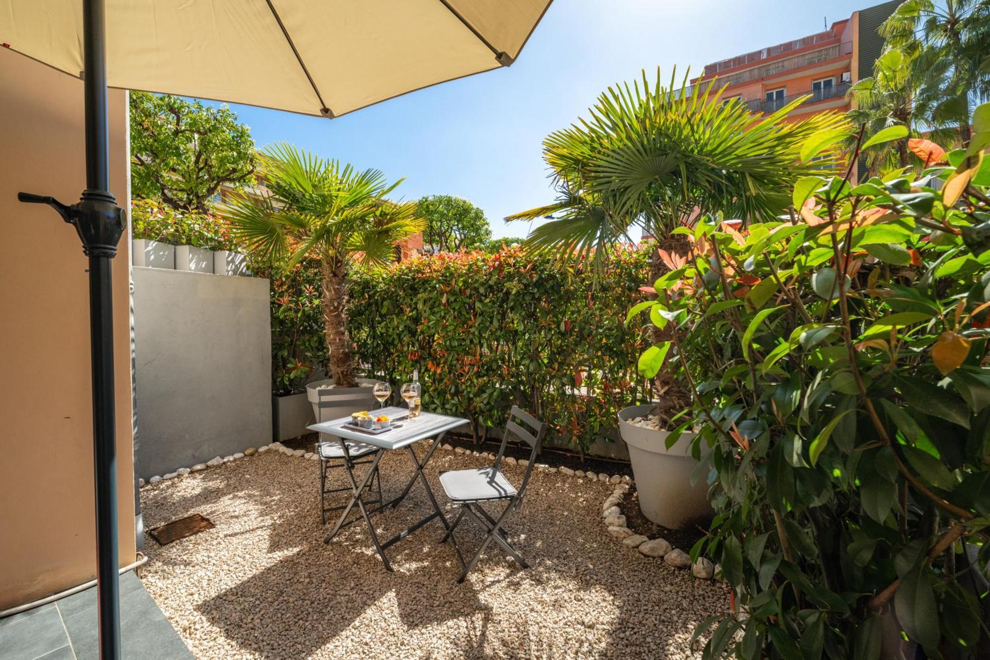 Apartament Le Coq Wagner - Parking - Air Conditioning - Pool Mentona Zewnętrze zdjęcie